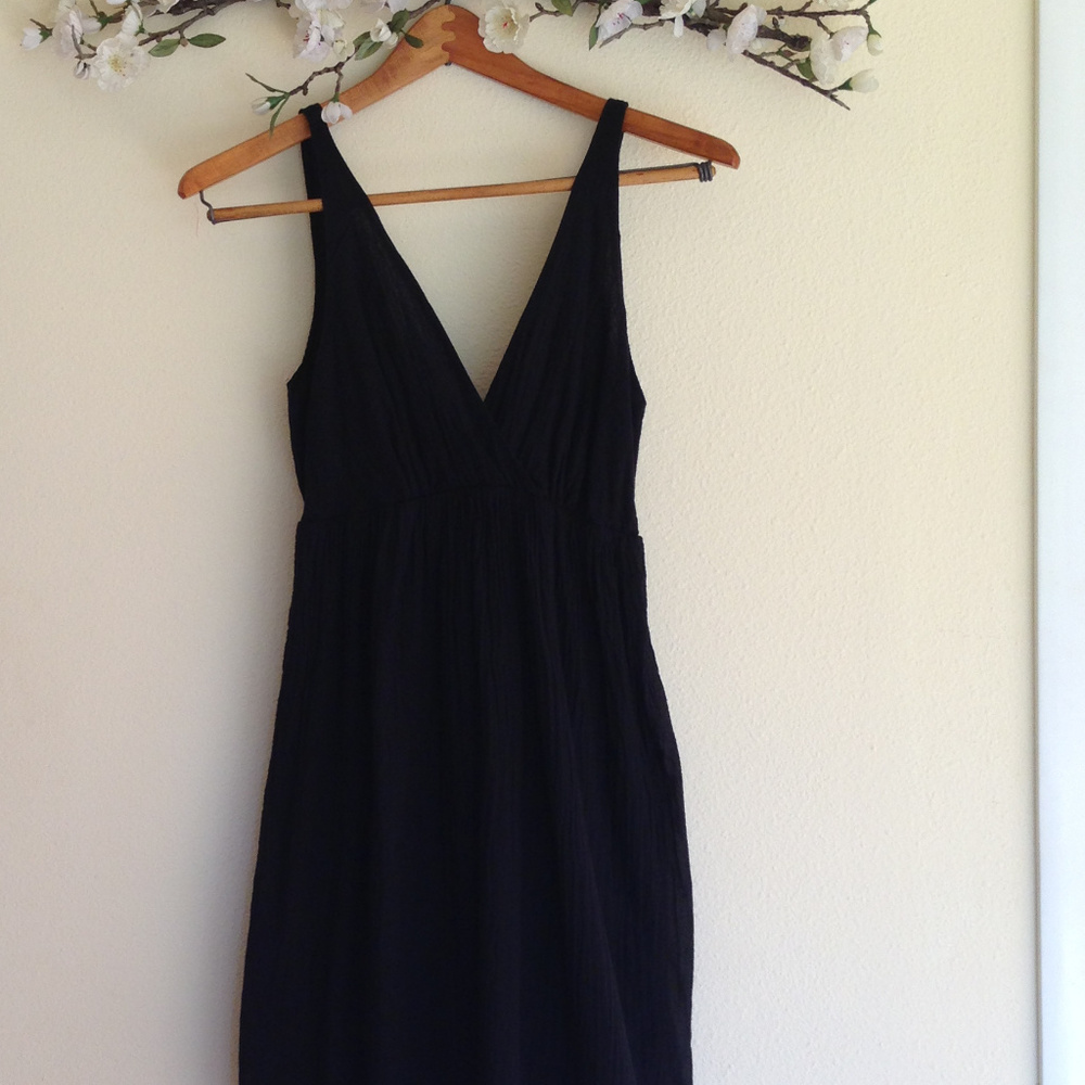 Old Navy Black Sleeveless Dress